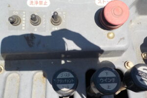 サムネイル: 平成21年　エルフ 14.6ｍ高所作業車　★電工仕様★ウインチ★絶縁バケット★車検令和7年9月