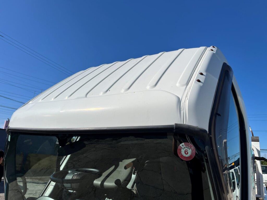 平成23年　日野　デュトロ　２トン３段クレーンロング　フックイン（車検1年付）