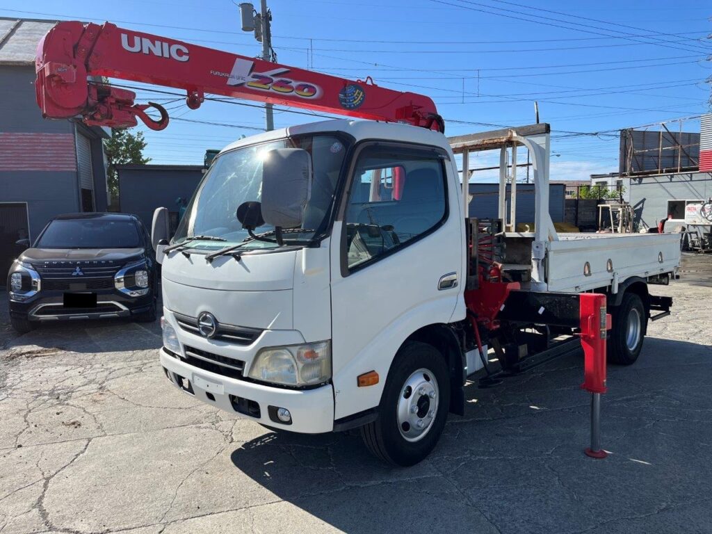 平成23年　日野　デュトロ　２トン３段クレーンロング　フックイン（車検1年付）