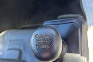 サムネイル: 平成23年　日野　デュトロ　２トン３段クレーンロング　フックイン（車検1年付）