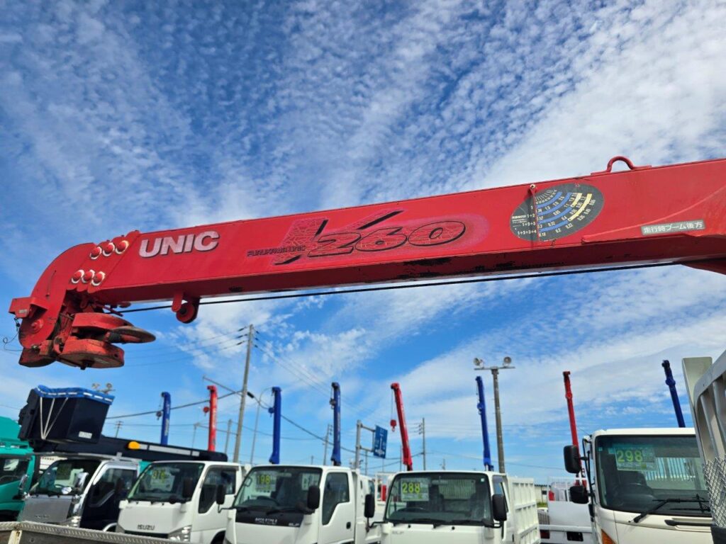 平成23年　いすゞ　エルフ　３トン４段クレーンロング　フックイン・ラジコン付（車検1年付）