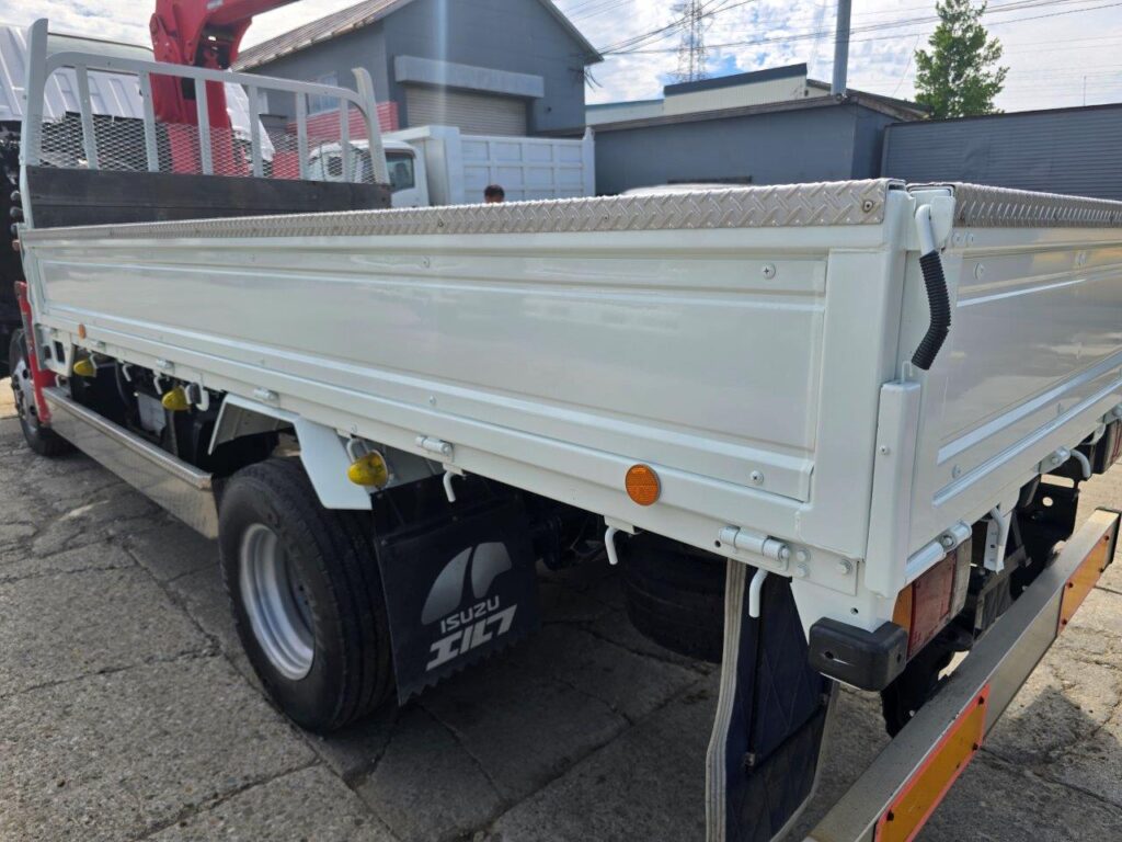 平成23年　いすゞ　エルフ　３トン４段クレーンロング　フックイン・ラジコン付（車検1年付）