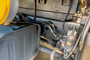 サムネイル: 平成２９年　日野　デュトロ　３トンアルミバン　４WD