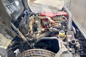 サムネイル: 平成２９年　日野　デュトロ　３トンアルミバン　４WD