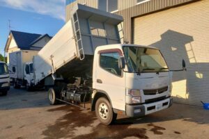 サムネイル: ◆平成26年　三菱　キャンター2ｔファームダンプ　◆低走行　◆フル装備 　◆ＡＢＳ ◆バックカメラ (車検1年付）◆札幌・江別・旭川・北見・釧路どこでも全国対応可能です！◆