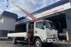サムネイル: 平成22年　フォワード４トン４段クレーン　ラジコン　アルミアオリ　車検1年付
