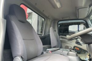 サムネイル: 平成22年　フォワード４トン４段クレーン　ラジコン　アルミアオリ　車検1年付