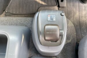 サムネイル: 平成22年　フォワード４トン４段クレーン　ラジコン　アルミアオリ　車検1年付