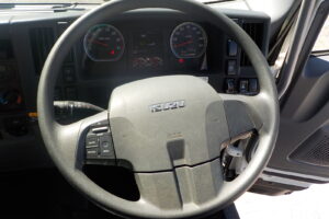 サムネイル: 令和2年　フォワード 4ｔ4段クレーンロング　★フックイン★ラジコン★車検1年付★