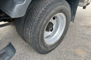 サムネイル: 平成２０年　エルフ　１.９トン４段クレーンＰ／Ｇ　ラジコン　★希少