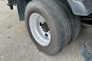 サムネイル: 平成２０年　エルフ　１.９トン４段クレーンＰ／Ｇ　ラジコン　★希少