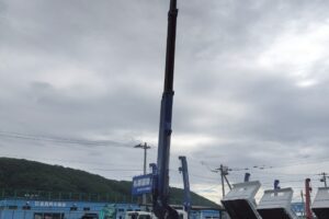 サムネイル: H19 エルフ 12ｍ 高所作業車　★フル装備　★タダノ ＡＴ－１２１ＴＧ　★5ＭＴ