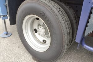 サムネイル: H19 エルフ 12ｍ 高所作業車　★フル装備　★タダノ ＡＴ－１２１ＴＧ　★5ＭＴ