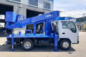 サムネイル: H19 エルフ 12ｍ 高所作業車　★フル装備　★タダノ ＡＴ－１２１ＴＧ　★5ＭＴ　★塗装済み！