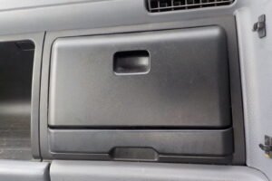 サムネイル: 平成15年　キャンターガッツ 1.45ｔ平　4ＷＤ　パワーゲート　★リヤタイヤシングル★予備検査取得済み★
