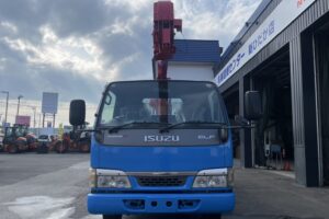 サムネイル: 平成15年　エルフ２トン３段クレーンロング　全塗装済み　車検１年付　フル装備