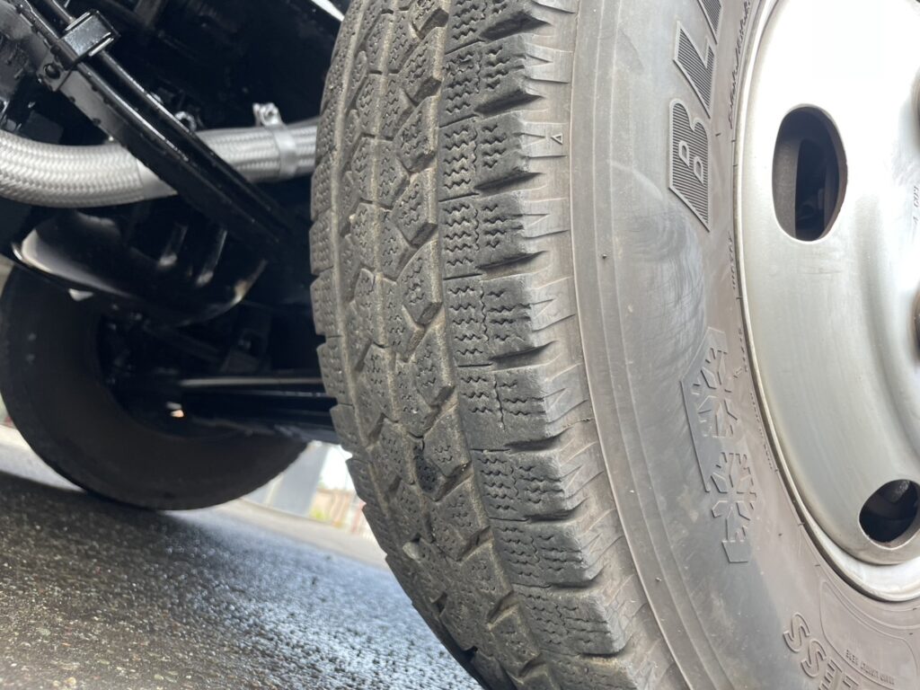 平成15年　エルフ２トン３段クレーンロング　全塗装済み　車検１年付　フル装備