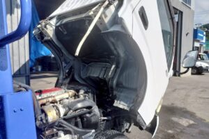 サムネイル: H19 デュトロ12ｍ高所作業車　★フル装備　★5ＭＴ　★アイチ ＳＳ－１２Ａ ★塗装済み！