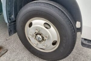 サムネイル: H19 デュトロ12ｍ高所作業車　★フル装備　★5ＭＴ　★アイチ ＳＳ－１２Ａ