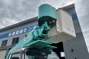 サムネイル: H19 デュトロ12ｍ高所作業車　★フル装備　★5ＭＴ　★アイチ ＳＳ－１２Ａ