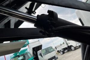 サムネイル: 平成26年　フォワード　４トン深ダンプ　土砂禁（車検令和8年6月）