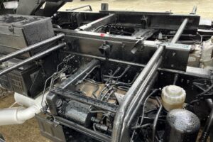 サムネイル: 平成24年　いすゞ　フォワード　４トンダンプ　電動コボレーン付（車検令和7年12月）