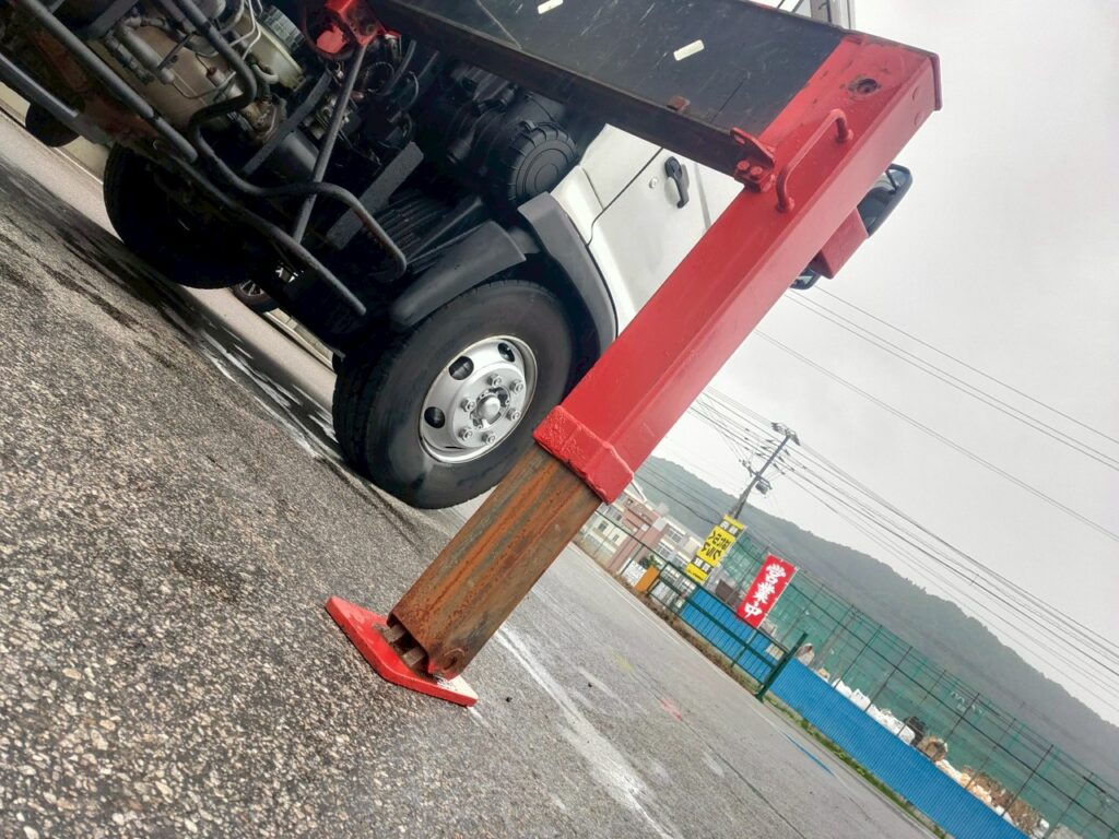 平成24年　日野　レンジャー4トン4段クレーンラジコン