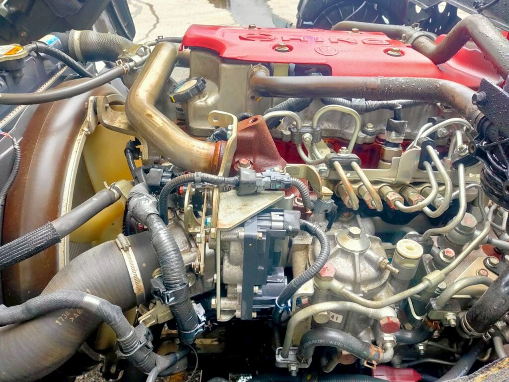 平成24年　日野　レンジャー4トン4段クレーンラジコン