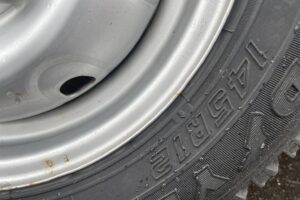 サムネイル: 平成20年　スズキ　キャリイ軽トラック　車検令和9年2月　切替４WD　パワステ