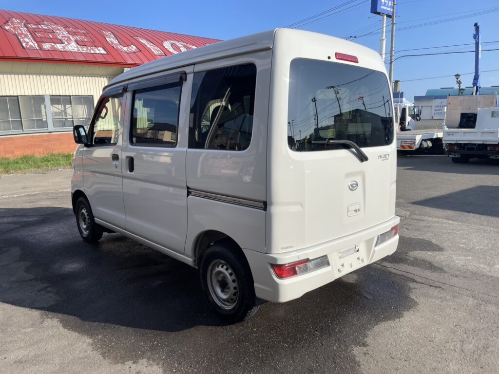 平成31年　ダイハツ　ハイゼットカーゴ４WD　車検2年付　アイドリングストップ