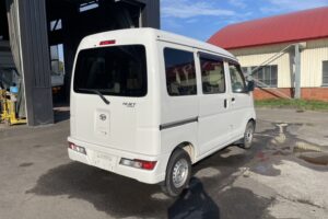 サムネイル: 平成31年　ダイハツ　ハイゼットカーゴ４WD　車検2年付　アイドリングストップ