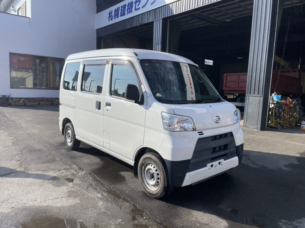 平成31年　ダイハツ　ハイゼットカーゴ４WD　車検2年付　アイドリングストップ
