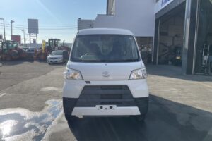 サムネイル: 平成31年　ダイハツ　ハイゼットカーゴ４WD　車検2年付　アイドリングストップ