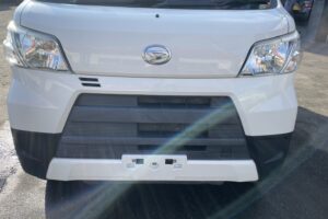 サムネイル: 平成31年　ダイハツ　ハイゼットカーゴ４WD　車検2年付　アイドリングストップ
