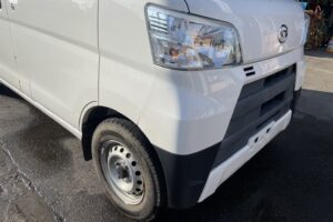 サムネイル: 平成31年　ダイハツ　ハイゼットカーゴ４WD　車検2年付　アイドリングストップ