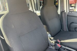 サムネイル: 平成31年　ダイハツ　ハイゼットカーゴ４WD　車検2年付　アイドリングストップ