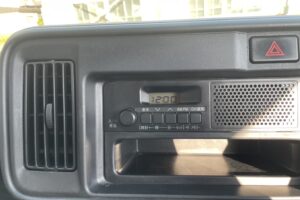 サムネイル: 平成31年　ダイハツ　ハイゼットカーゴ４WD　車検2年付　アイドリングストップ