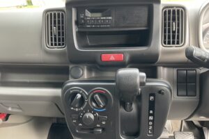サムネイル: 平成30年　スズキエブリイ　４WD　車検2年付　オートマ
