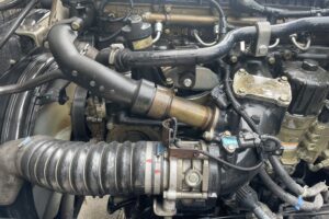 サムネイル: 平成22年　三菱　スーパーグレート　大型4段クレーン付きセルフ　ラジコン　車検令和8年6月　
