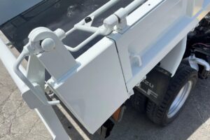 サムネイル: 平成24年　いすゞ　エルフ　２トンダンプ　３方開き・コボレーン付・小型貨物（4ナンバー）（車検1年付）