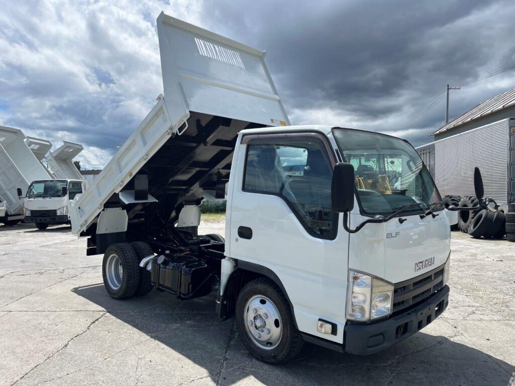 平成24年　いすゞ　エルフ　２トンダンプ　３方開き・コボレーン付・小型貨物（4ナンバー）（車検1年付）