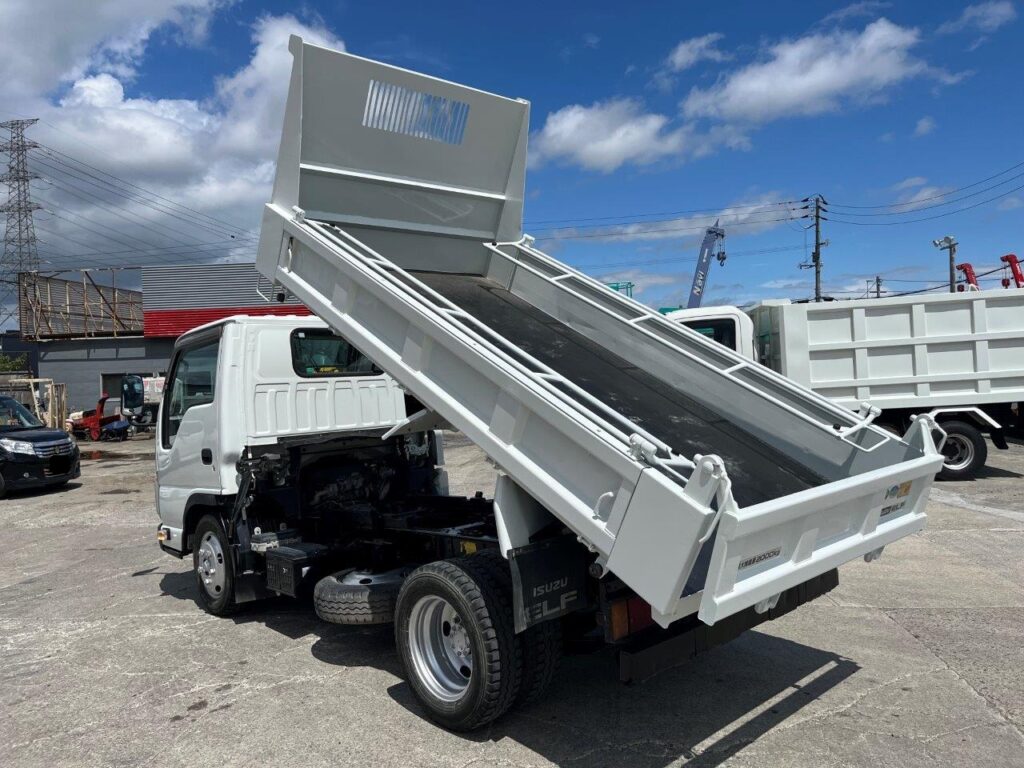 平成24年　いすゞ　エルフ　２トンダンプ　３方開き・コボレーン付・小型貨物（4ナンバー）（車検1年付）