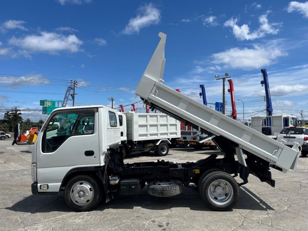 平成24年　いすゞ　エルフ　２トンダンプ　３方開き・コボレーン付・小型貨物（4ナンバー）（車検1年付）