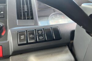 サムネイル: 平成24年　いすゞ　エルフ　２トンダンプ　３方開き・コボレーン付・小型貨物（4ナンバー）（車検1年付）