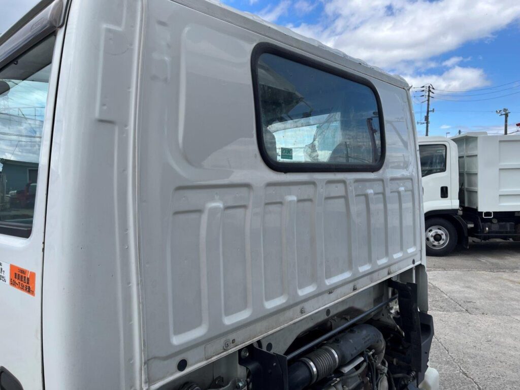 平成29年　いすゞ　エルフ　３トンローダーダンプ　３方開・コボレーン付・小型貨物（４ナンバー）（車検1年付）