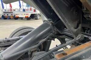 サムネイル: 平成29年　いすゞ　エルフ　３トンローダーダンプ　３方開・コボレーン付・小型貨物（４ナンバー）（車検1年付）