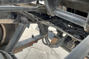 サムネイル: 平成29年　いすゞ　エルフ　３トンローダーダンプ　３方開・コボレーン付・小型貨物（４ナンバー）（車検1年付）