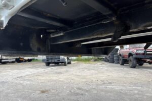 サムネイル: 平成29年　いすゞ　エルフ　３トンローダーダンプ　３方開・コボレーン付・小型貨物（４ナンバー）（車検1年付）
