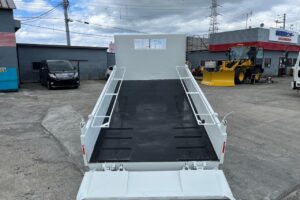 サムネイル: 平成29年　いすゞ　エルフ　３トンローダーダンプ　３方開・コボレーン付・小型貨物（４ナンバー）（車検1年付）