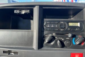 サムネイル: 平成29年　いすゞ　エルフ　３トンローダーダンプ　３方開・コボレーン付・小型貨物（４ナンバー）（車検1年付）